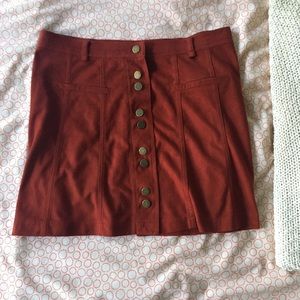 Mini suede terracota Zara skirt with front clips